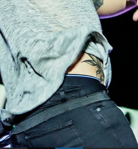 Larry_JiJi's tweet photo. OMG♡♡♡♡♡♡♡♡♡♡ #HarryStyles #onedirectionuk #liampayne #NiallHoran #ZaynMalik https://t.co/wYpACbHeyb
