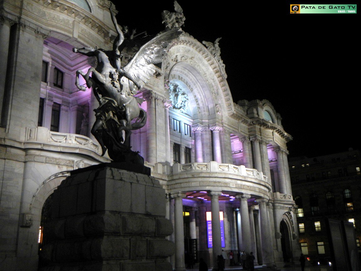 PataDeGatoTV's tweet photo. Pues a pesar de la #TormentaInvernal, @bellasartesinba sigue siendo una joya de la #CDMX. @TurismoCDMX @GobCDMX https://t.co/LWTUsXiUbC