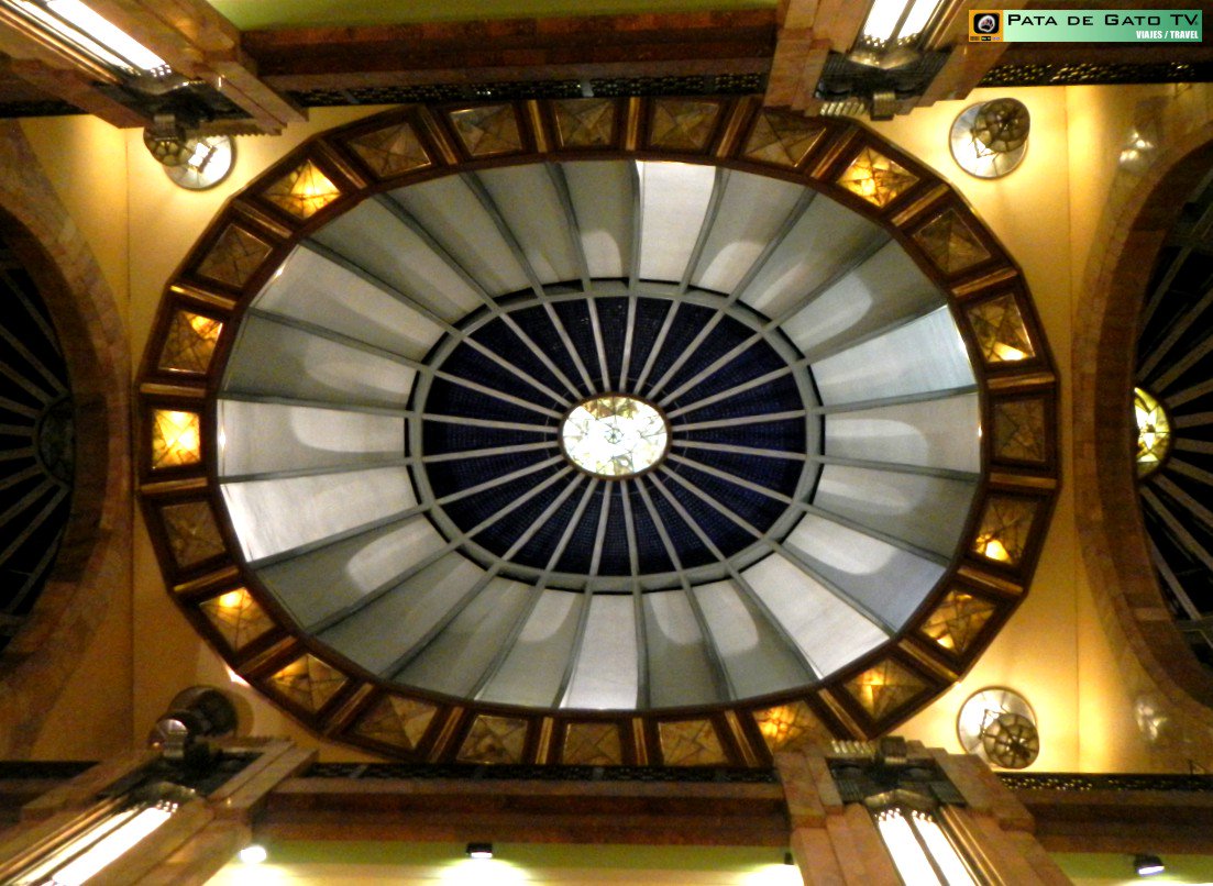 PataDeGatoTV's tweet photo. Pues a pesar de la #TormentaInvernal, @bellasartesinba sigue siendo una joya de la #CDMX. @TurismoCDMX @GobCDMX https://t.co/LWTUsXiUbC