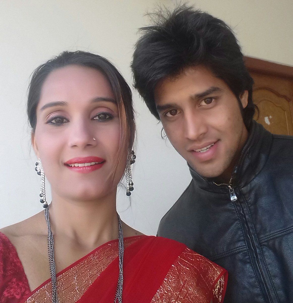 pornarchana's tweet photo. With my friends https://t.co/js4qfggNDj