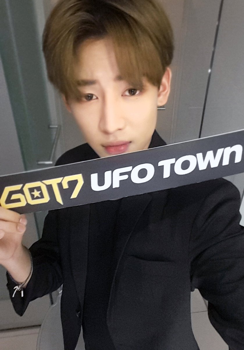 GOT7Official's tweet photo. UFO TOWN APP GOT7 채널 오픈 기념 셀카 타임
▶ Android https://t.co/kTjh2FFlxh  
▶ IOS https://t.co/sLcfnZ8Vxf 
(KOREA ONLY) https://t.co/4hkUfMUuYI