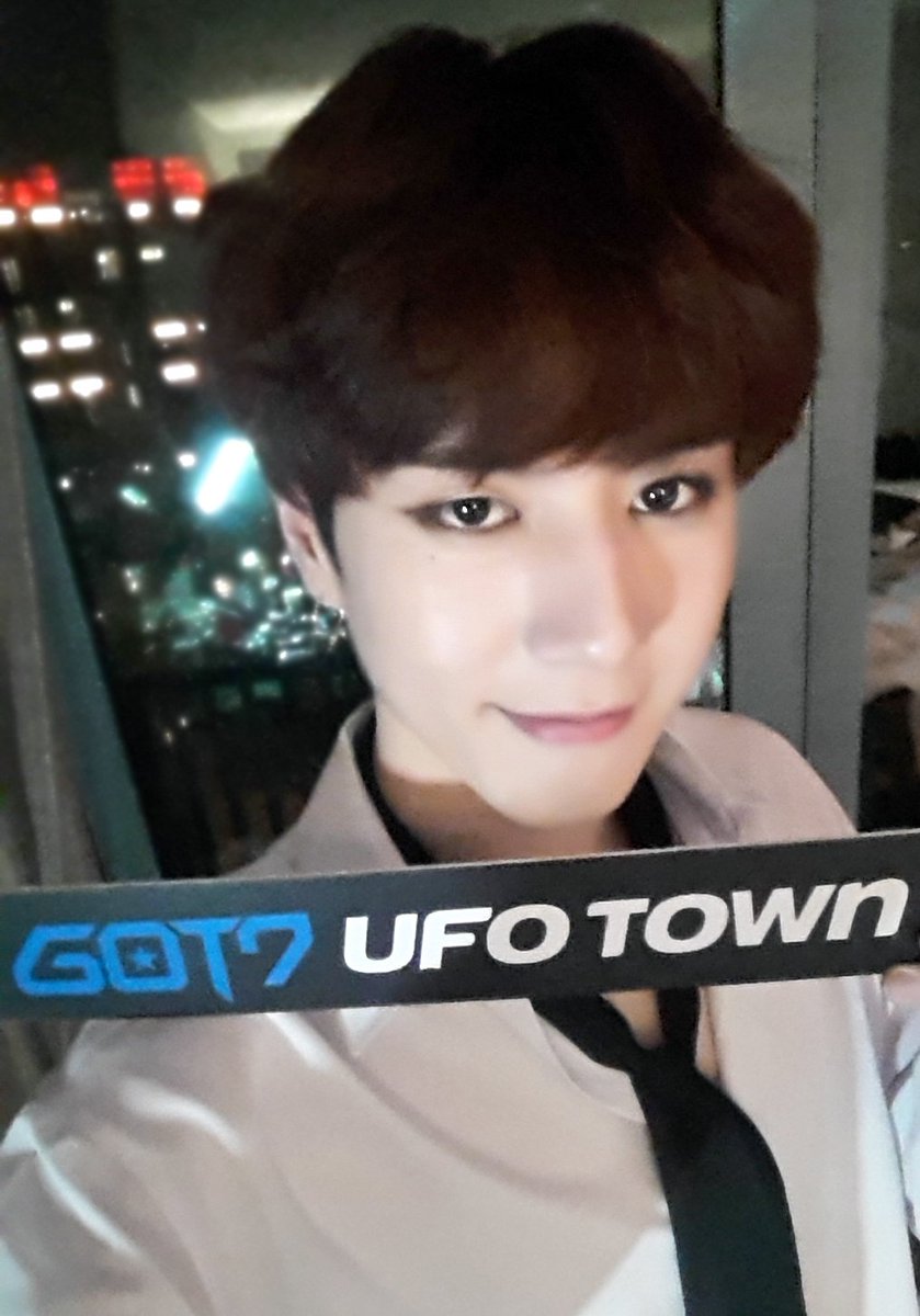 GOT7Official's tweet photo. UFO TOWN APP GOT7 채널 오픈 기념 셀카 타임
▶ Android https://t.co/kTjh2FFlxh  
▶ IOS https://t.co/sLcfnZ8Vxf (KOREA ONLY) https://t.co/Byc9BRTgCl