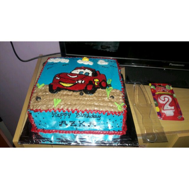 Hbd adew azka yg ke 2 thn barakallah fil umrik pnjang umr shat sllu,smga cpt smbuh:*{}
