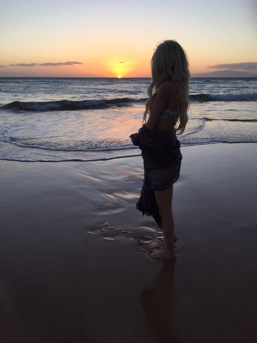 So beautiful 💕 @ATKGirlfriends https://t.co/eQL9Qx93C7<a class="tags" href="/tag/atkgirlfriends">@atkgirlfriends</a><a href="/tag/russianally"class="tags"><span>#russianally</span></a>