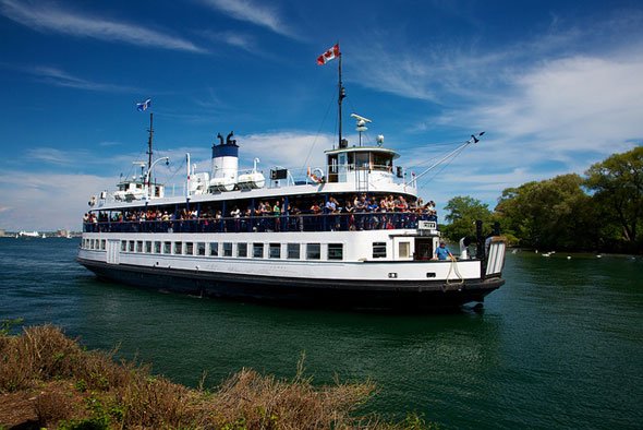 blogTO's tweet photo. Quirky things to know about the #Toronto Islands https://t.co/uESTL8jrCF https://t.co/XDo6tydqsl