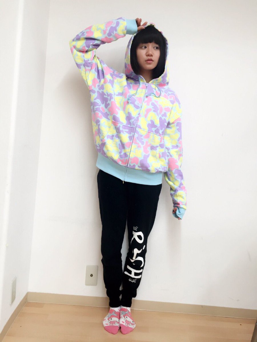 【新品未使用】 私立恵比寿中学 松野莉奈 スタジャン パーカー Amazon.co.jp: 私立恵比寿中学 生写真/松野莉奈/King Of