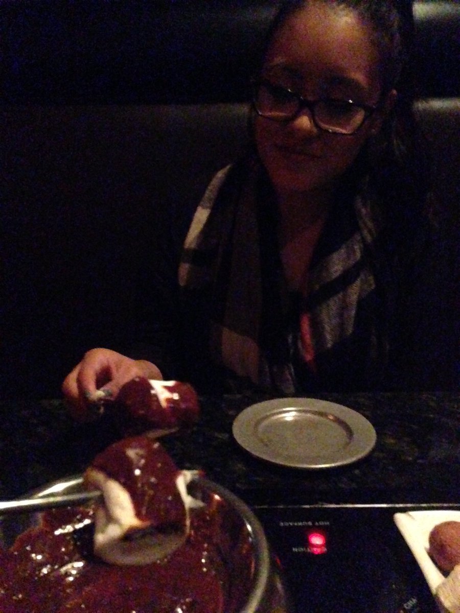 nic6194's tweet photo. Fondue Date with the girl!! https://t.co/jw9RozlfUq