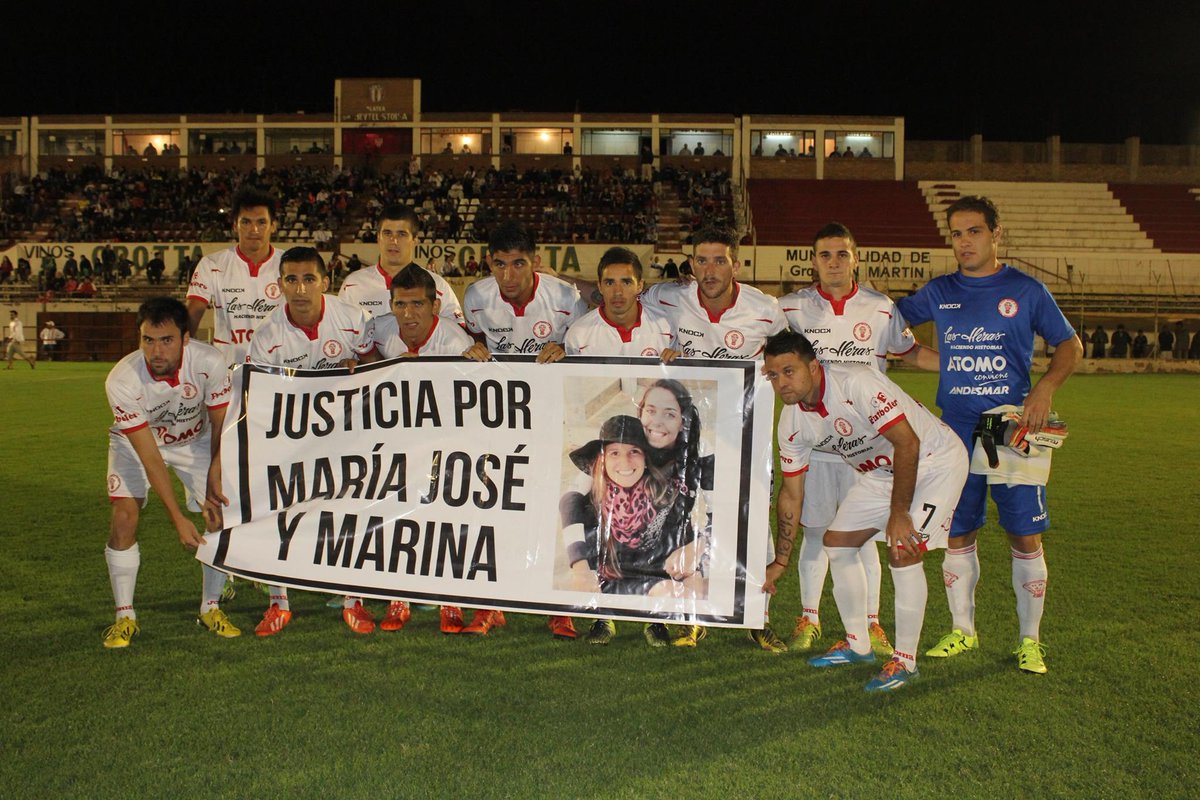 analiagod19's tweet photo. El plantel de #HuracánLH se suma al pedido de #Justicia para #MarinaMenegazzo #MariaJoseConi #NiUnaMenos https://t.co/TEm4urerzg