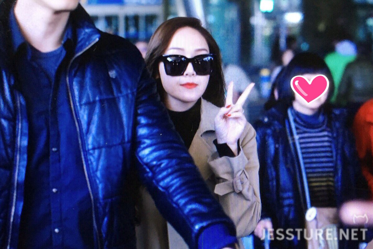 [PIC][10-03-2016]Jessica trở về Hàn Quốc vào chiều nay CdKh4T7WoAMAauv