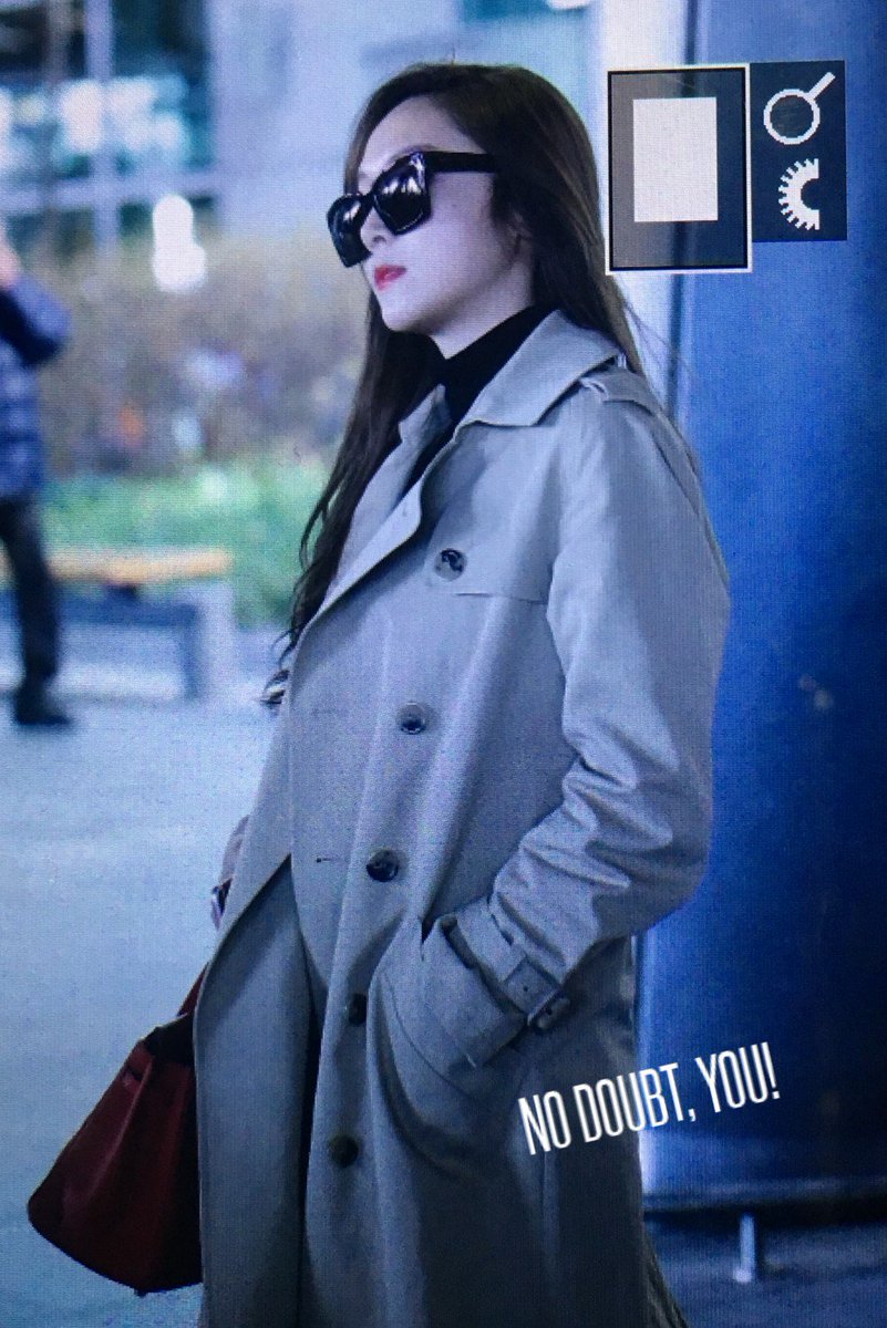 [PIC][10-03-2016]Jessica trở về Hàn Quốc vào chiều nay CdKhuomWAAAfBsg