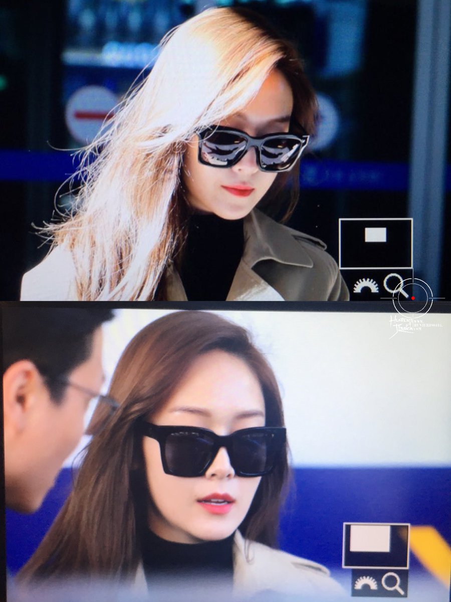 [PIC][10-03-2016]Jessica trở về Hàn Quốc vào chiều nay CdKkxx-W8AAm7nT