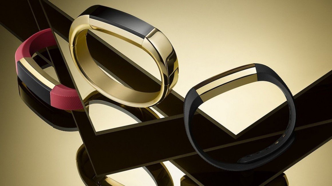 FashNerd's tweet photo. FashNerd | @Fitbit Finally Gets Stylish With The ‘Prettier’ Alta https://t.co/a85EkT0LVw #FitnessTracker #Wearables https://t.co/B3iunP6bj1