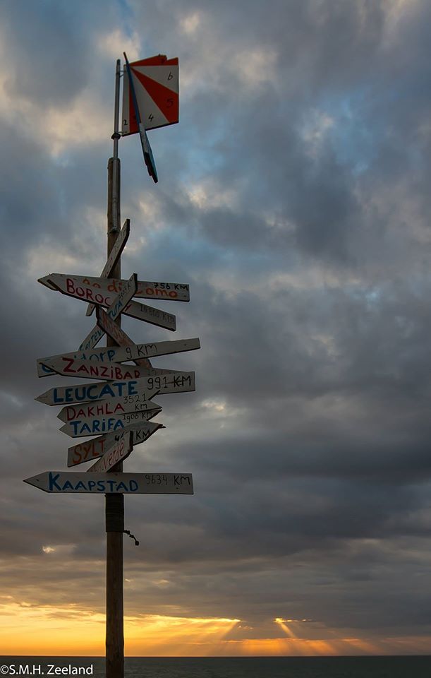 Havenlust's tweet image. Good Morning everyone! Open our eyes and say hello to a new day ;-) #art #sunrise #photography #photooftheday #beach