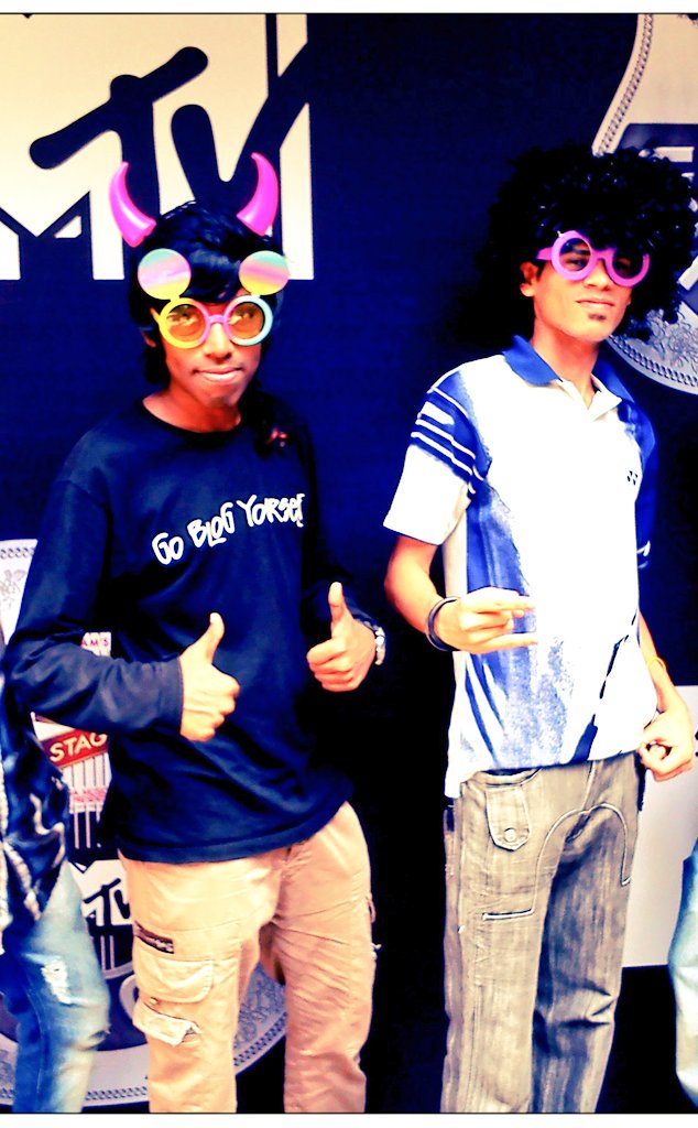 <a href="/NumeroUnoJW/">Numero Uno RealDenim</a> #BestPartnerEver my friend <a href="/sanjog_pawar/">Sanjog pawar</a> he's been my friend from my school days now we r party rockers