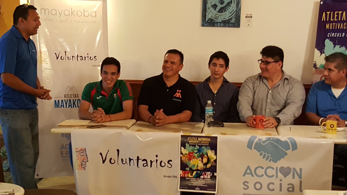 DAR_semillero's tweet photo. Un orgullo ser parte de #semilleromayakoba y aprender de estos gigantes del deporte @LeoMoralesBuzo @MarcosVlzqz https://t.co/dIZ69CnLI7