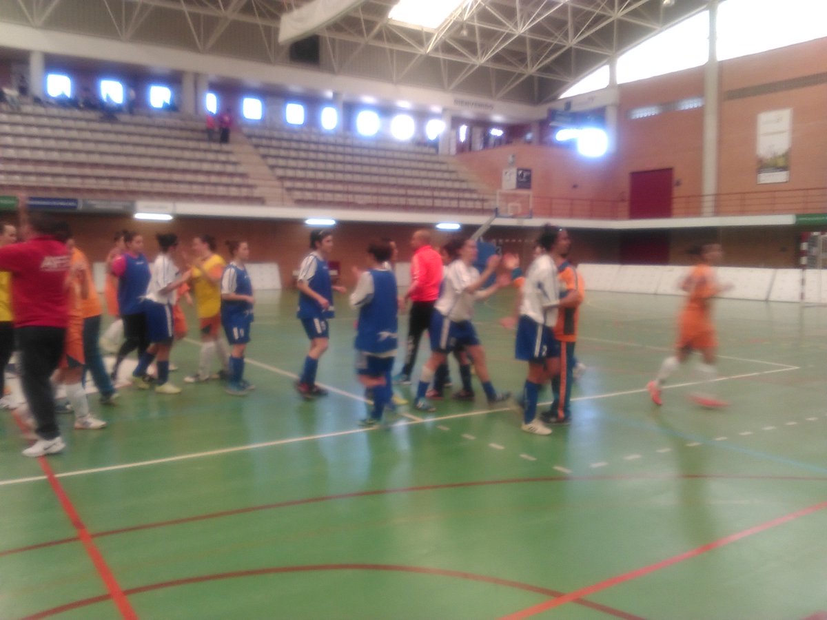 ¡Las chicas de fútbol sala femenino ganan el Campeonato de Andalucía Universitario imponiéndose a Cádiz por 5 a 1!