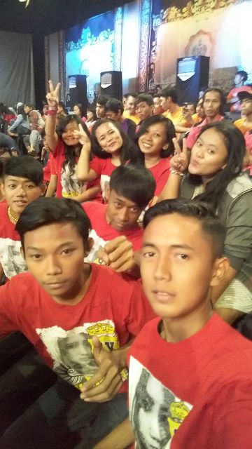 With Vyanisty Pendawa <a href="/ViaVallen01/">VIA VALLEN</a>