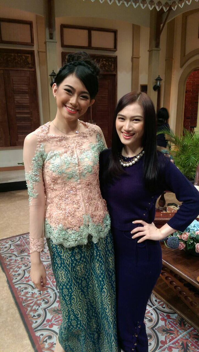 MelodyLaksani's tweet photo. Selesai taping @NyNunung_NET @netmediatama ditunggu tayangnya ya :) sekarang mau siap2 theateran, see ya! https://t.co/p2dWJs8T29