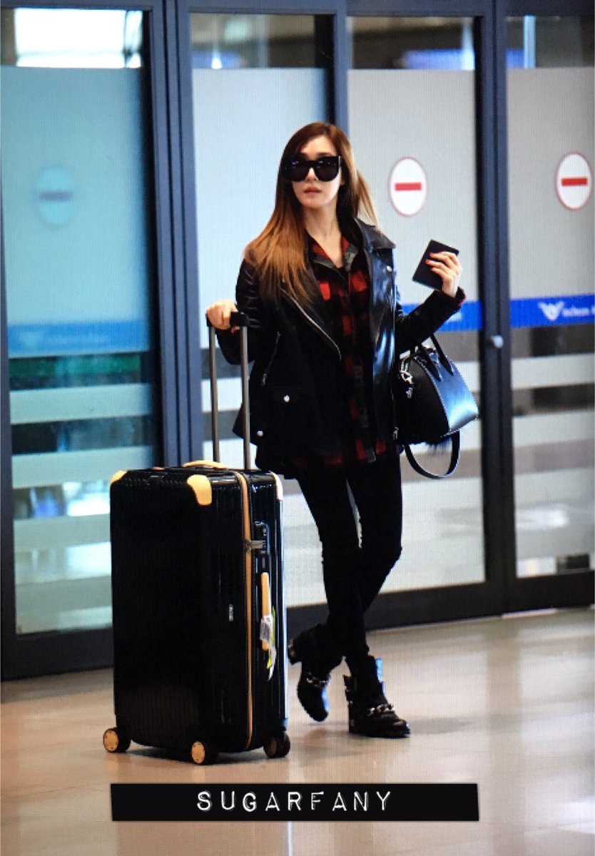 [PIC][10-03-2016]Tiffany trở về Hàn Quốc vào chiều nay CdLCLYsUkAAXT6M
