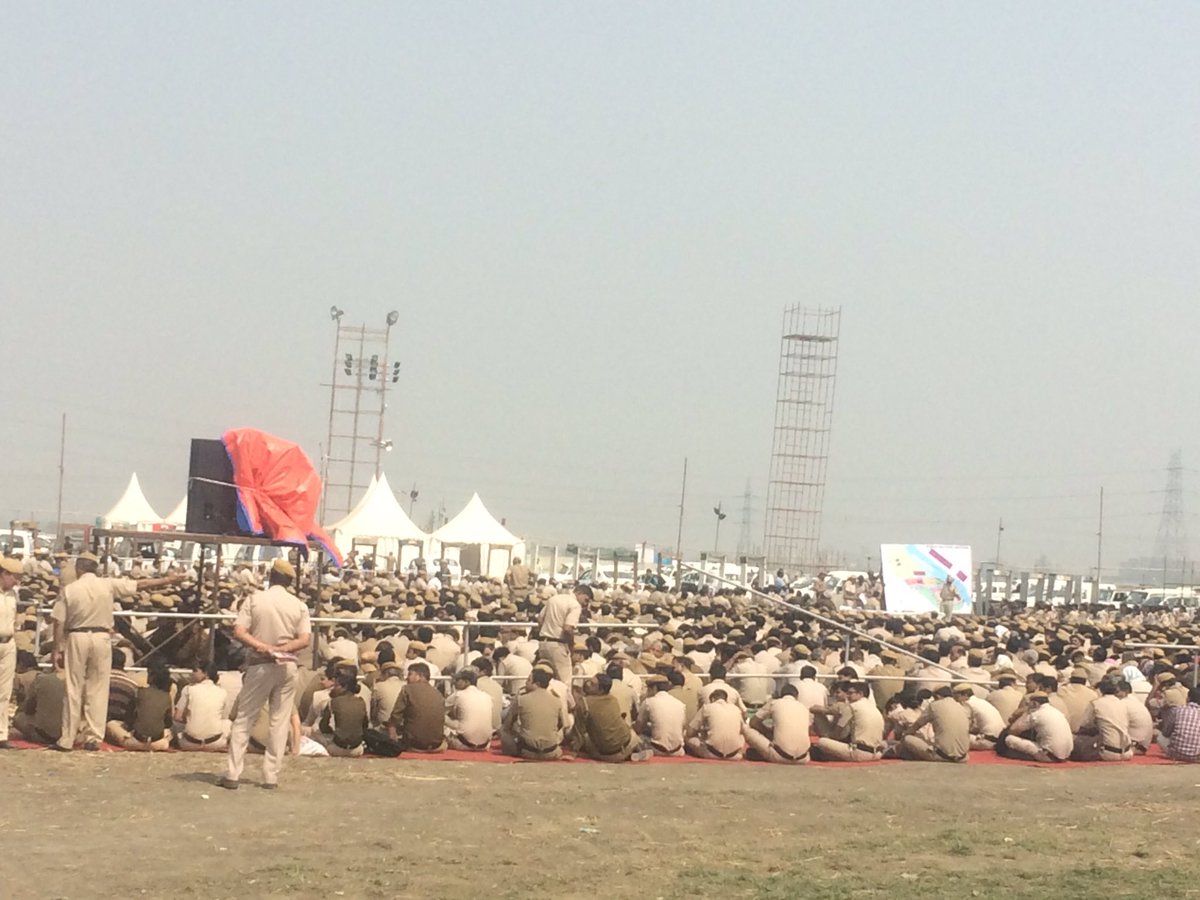 Chessy_Sab's tweet photo. Orientation happening for Delhi police at WCF venue. #WCFIndiasPride #WorldCultureFestival #welcome2wcf #ISupportWCF https://t.co/XIfwkXcq5z