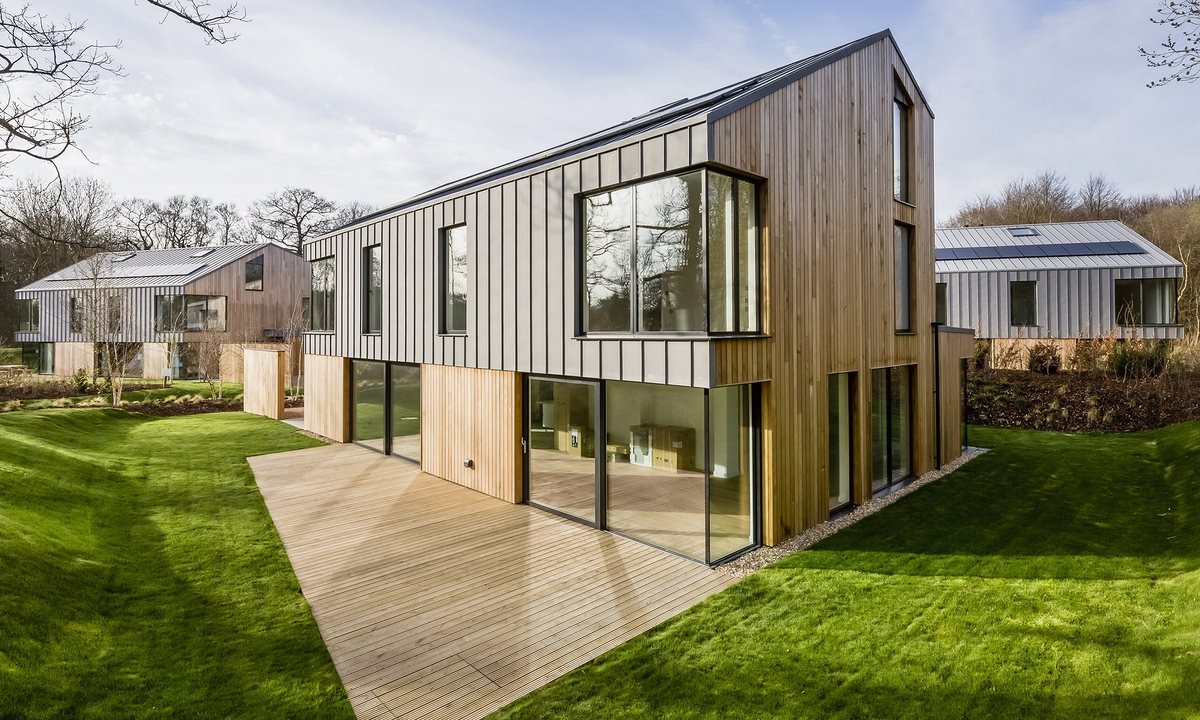 ComPropertyDeal's tweet photo. Lumbered with the old place? Branch out with one of these fine fellers https://t.co/XKhkBd2apA #Properties #Luxury https://t.co/2OINsZVsTX