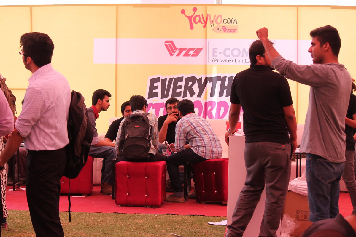 DevDayAcm's tweet photo. @TCSECOM hiring passionately Pagal People!
#DevDay #BridgingTheGap https://t.co/1axeli1Cet
