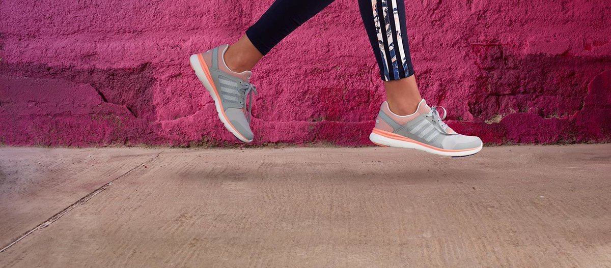 natural_mkt's tweet photo. Adidas se pasa al lado oscuro del “dark social” para hacerse un poco más personal https://t.co/v29fN3Rddn #Marketing https://t.co/Hy90XvqMIX