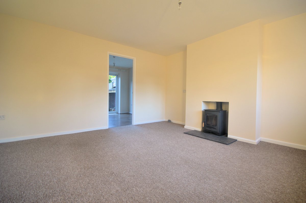 sowerbyslets's tweet photo. *** NEW LISTING ***
A four bedroom semi-detached home...
https://t.co/bTwK1NrFI5
#Sowerbys #Fakenham #SemiDetached https://t.co/mXN20DU6nk