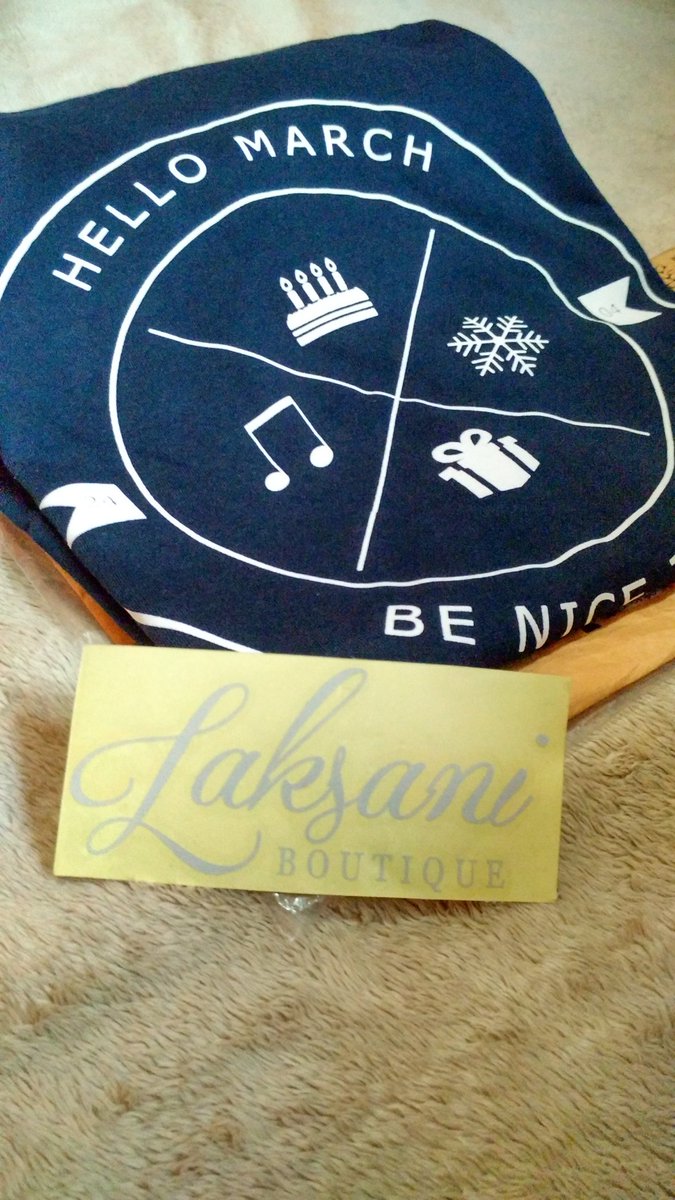 hacklll's tweet photo. Baju nya lelah abis perjalanan jauh @LaksaniBoutique, thanks min👍 https://t.co/GXOAuSDhqT