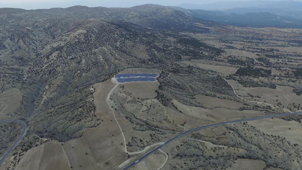Manzara güneş santrali ile daha bir güzel | The view is more beautiful with the solar power plant <a href="/EDHEnerji/">EDH Enerji</a> #enerji