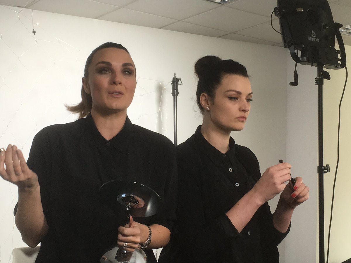 AHEAD: @Pixiwoos are back with their second make-up masterclass - how to perfect the smokey eye! #EyeEye