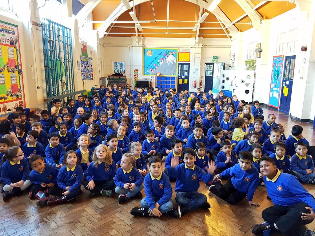 sthelensp's tweet image. We love singing Welsh songs in whole school singing practice! #singing #canu #singingpractice