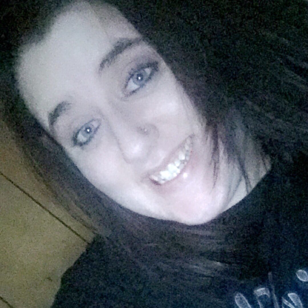 KP_CountryGirl8's tweet photo. When cloud high feels amazing ✌🏾️💋☁️☁️☁️☁️ #highasakite #weedbuddy #love #smilesfordays https://t.co/f9sxGbcpBG