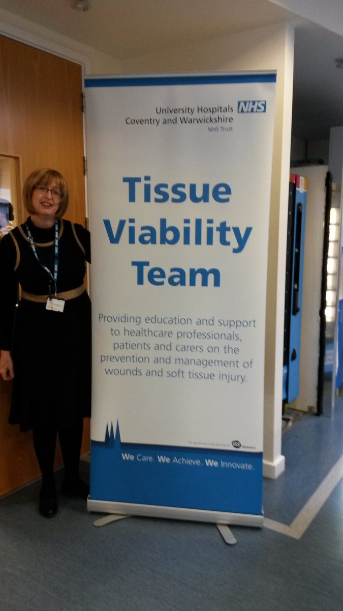 TVN_UHCW's tweet photo. @CWPT_TVN have arrived @nhsuhcw link worker day #collaboration #excitingdayplanned https://t.co/JeXOLWkKdI