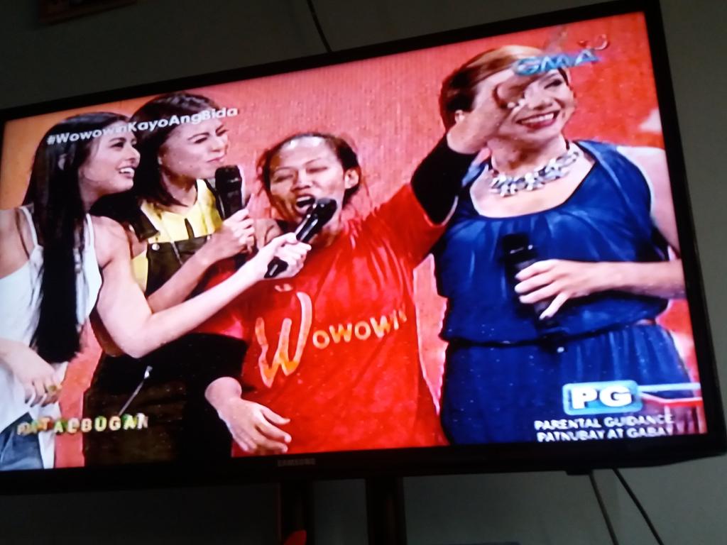 TeamGabbiGarcia's tweet photo. Look who's one of the host of Wowowin today. Hi @_gabbigarcia! Happy to see you on screen again 😉😘💕 https://t.co/ReFfLrF7eV