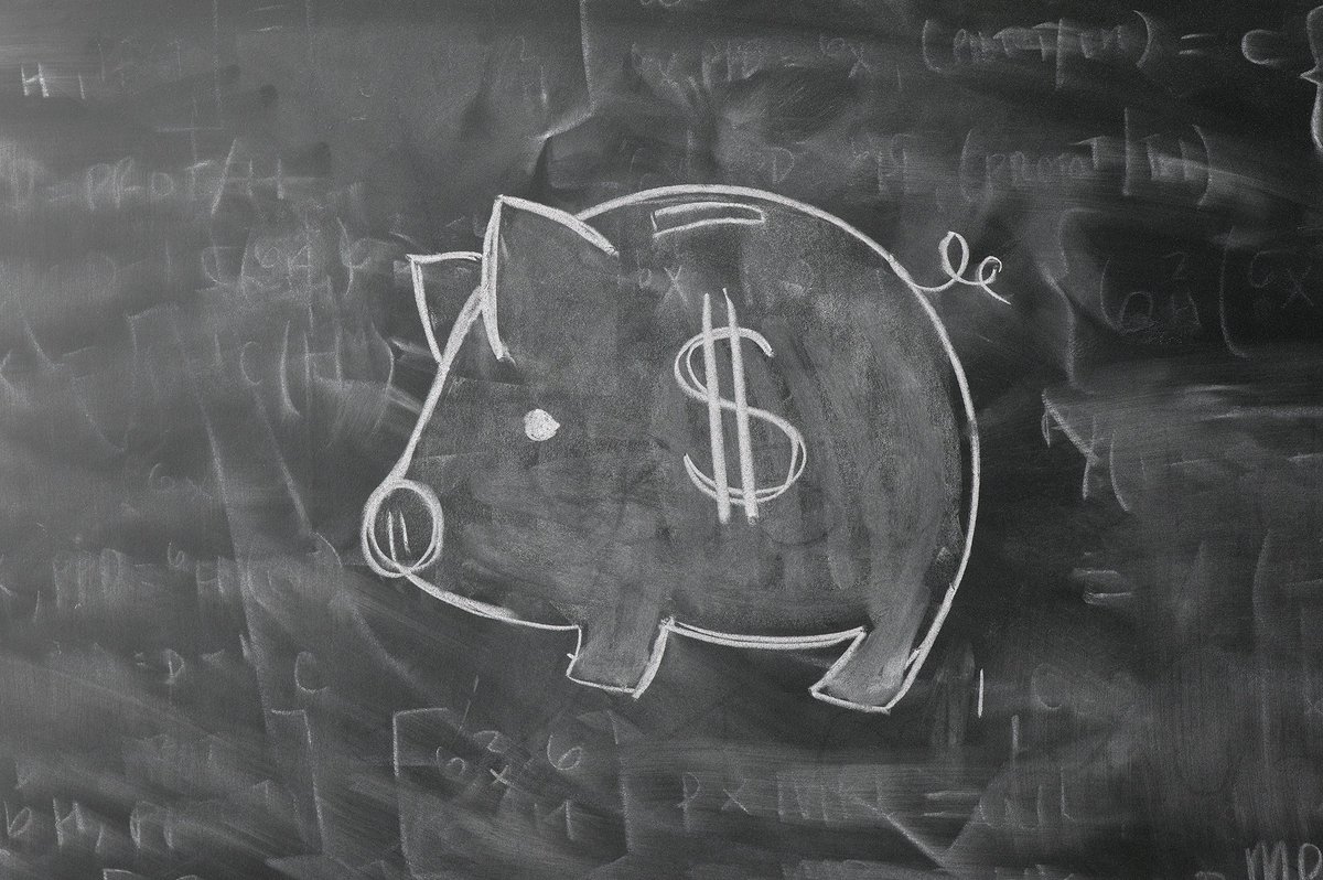 Money's tweet photo. Today's college students could be the most financially responsible generation ever https://t.co/KUJ43i7KgP https://t.co/QL2Gq6jlIg