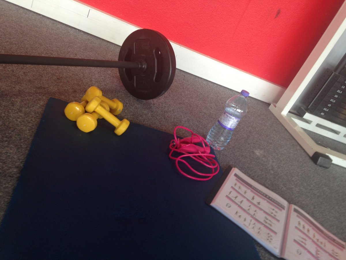 Cazzfrab's tweet photo. 💪🏻💪🏻 #topbodychallenge #fitness #getready4summer https://t.co/0Kszyl8RkH