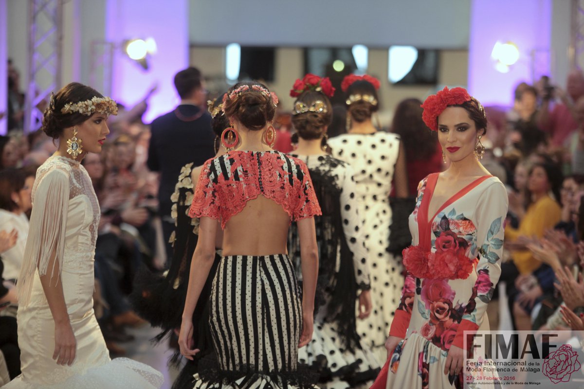 FIMAFMalaga's tweet photo. Colección 'Mi sentir flamenco' de @MontserratRocio en #FIMAF2016. Más fotos en https://t.co/CeYmK4YQHU #modaflamenca https://t.co/nLVkSXo0Dr