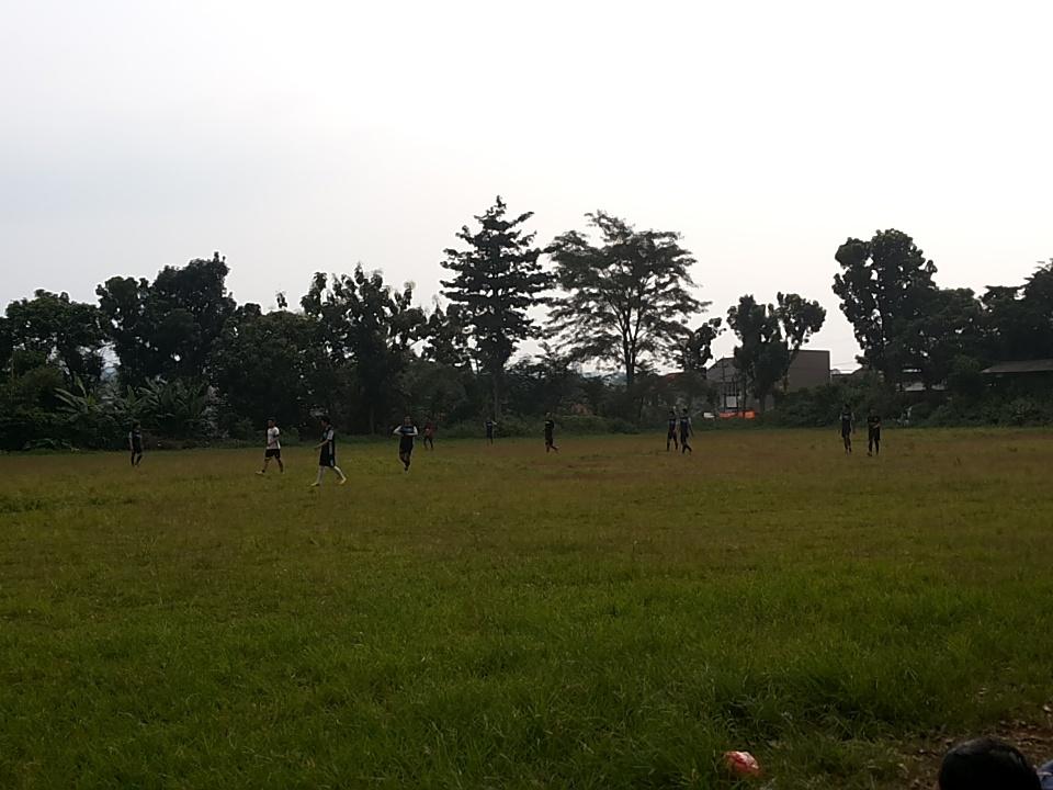 MikatGeodesi's tweet photo. Sedang berlangsung perebutan juara 3 pada cabang sepakbola, kedudukan sementara dipegang oleh 2011 dengan skor 2-1 https://t.co/OD5CAiuodW