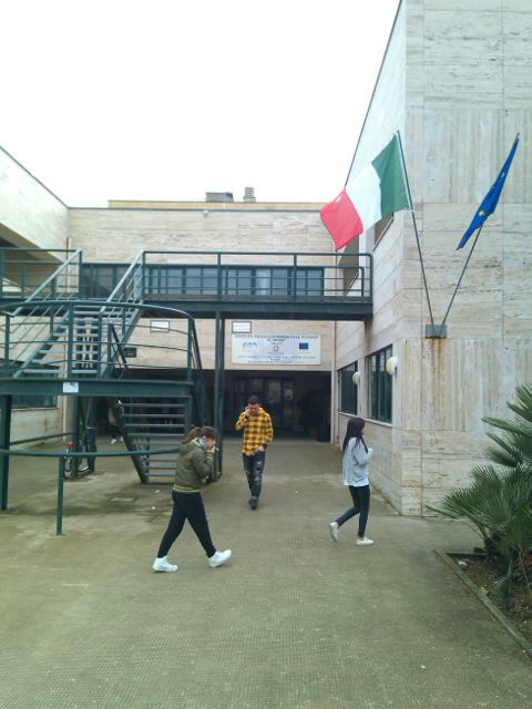 cgilbat's tweet photo. A scuola di #tutele con @Cartauniversale https://t.co/8JSLiy526d