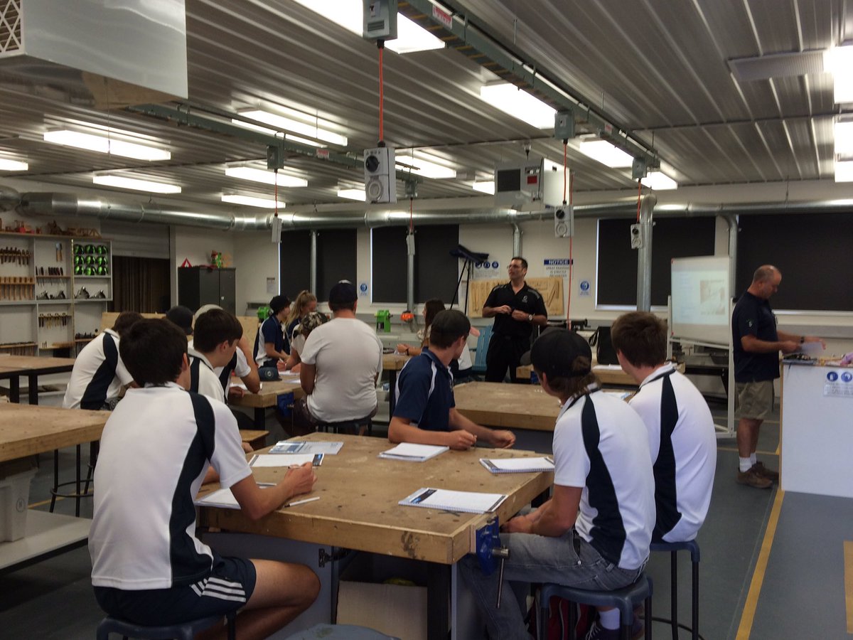 YassHighSchool's tweet photo. Industry-standard Asbestos Awareness training in our #CommunityTradeSkillsCentre @YassHighSchool today. #YHSRebuild https://t.co/EsgjWfxnIH