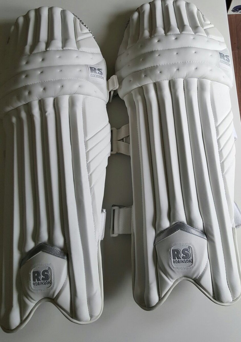 SQSports's tweet photo. We couldn't wait till Sunday so started a new #competition - #Win a brand new paid of Batting Pads. Retweet to enter https://t.co/K743y15z8N