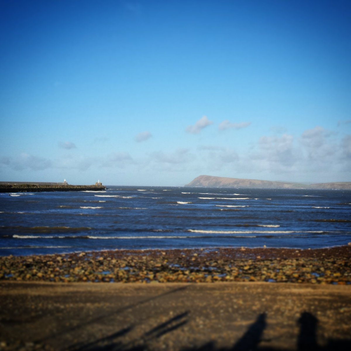vonnieg83's tweet photo. Wild day yesterday #WindyWednesday #goodwickbeach https://t.co/UiiSasHeki