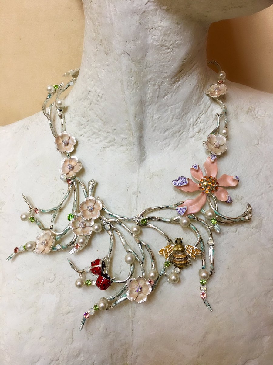 triaalfa's tweet photo. Let us tell you a story about Spring 🌸 https://t.co/lwXebQ4w3X