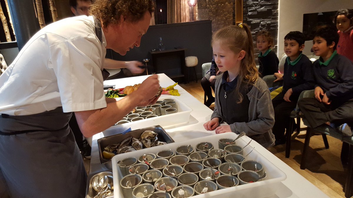 blippingbird's tweet photo. @BITCScotland huge thanks 2 @tomkitchin talk local seasonal food #scotfoodedu #leithwalkprimary @fionarichmond8 https://t.co/mI9aBGrRFS