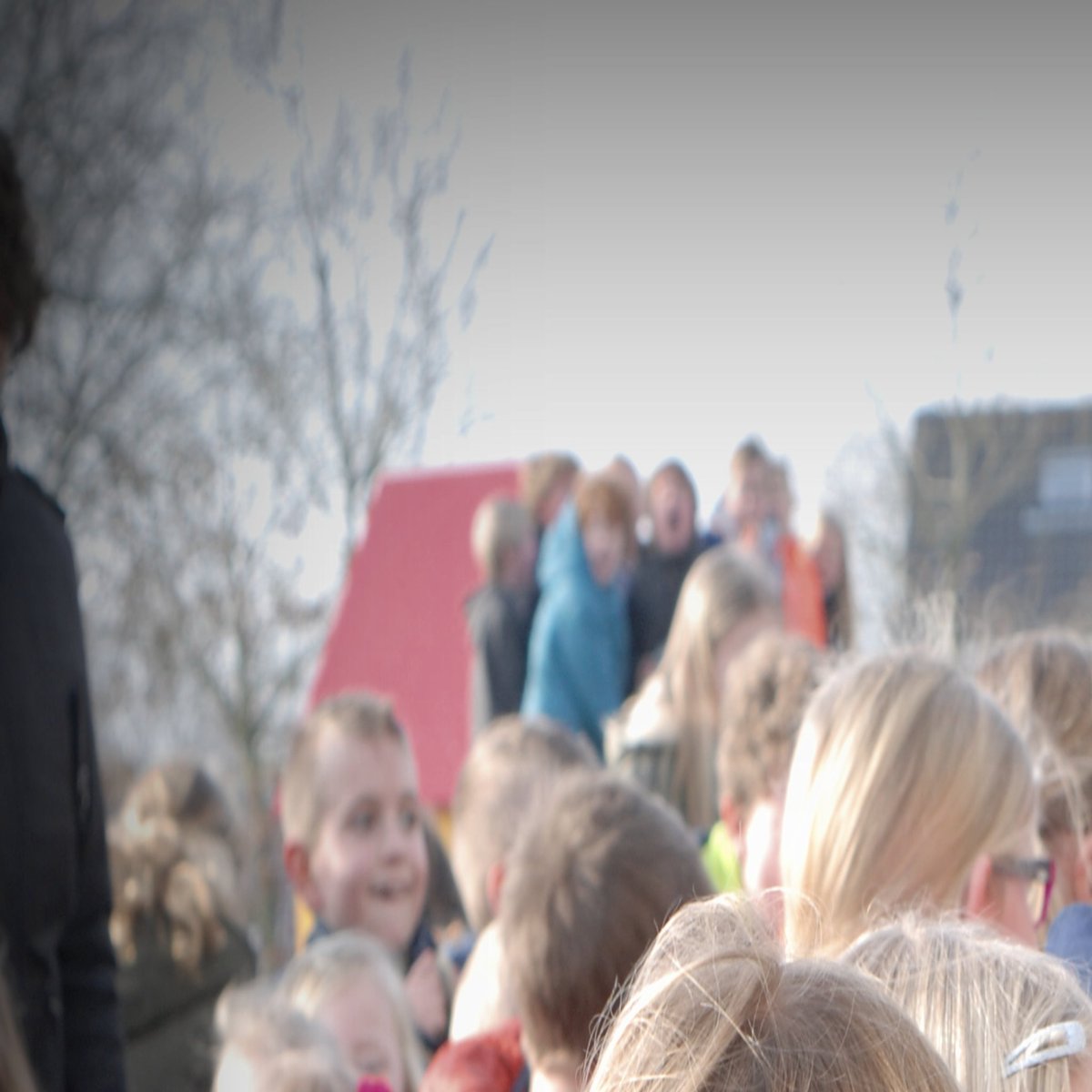 <a href="/detwilling/">OBS de Twilling</a>, Peuterspeelzaal en Talant trokken vandaag gezamenlijk aan de bel! @lilianefonds #wijtrekkenaandebel