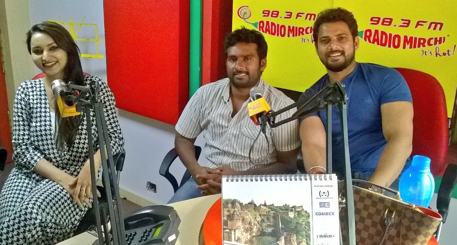 MirchiKannada's tweet photo. #SILS at #RM983 #Bengaluru @Memeghana @simplesuni https://t.co/Vks9QuVZaz