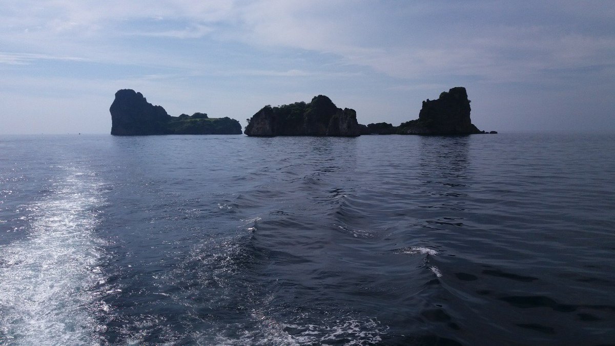 AurinkoKrabi's tweet photo. Oletko aina halunnut kokeilla #sukellus'ta? #KohHaa'lla se onnistuu #RayaDivers'in kouluttajien kanssa! #KohLanta https://t.co/m1WF1em2gc