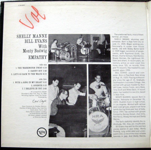 karyobin014's tweet photo. #ShellyManne #BillEvans With #MontyBudwig – Empathy
Verve Records(US) – V-8497 1962
https://t.co/1rUgfR5jt1 #Jazz https://t.co/8lxtXz93wg