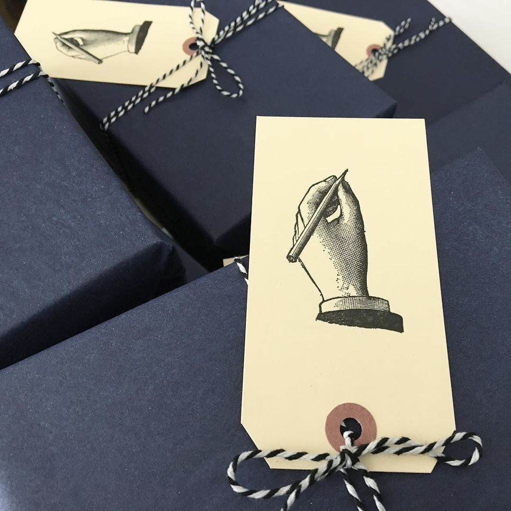 Sesame_LP's tweet photo. Stacks of custom stationery sets (classy corporate gifts!) heading out the door today.
#customstationery #letterpre… https://t.co/Jo7vxMBdsb
